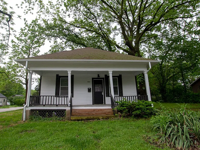400 W Worley St — Photo 2