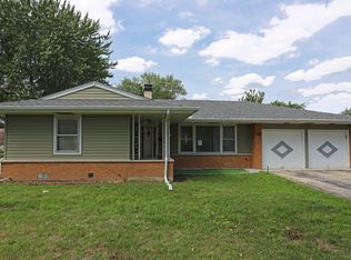 1204 Hemlock Dr, Elk Grove Village, IL 60007