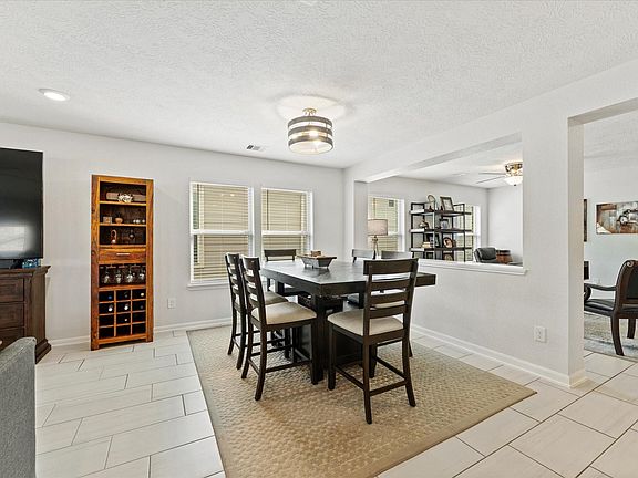 5th image of 9826 Mills Orchard Drive