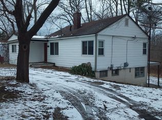 3900 Elizabeth Lake Rd, Waterford, MI 48328