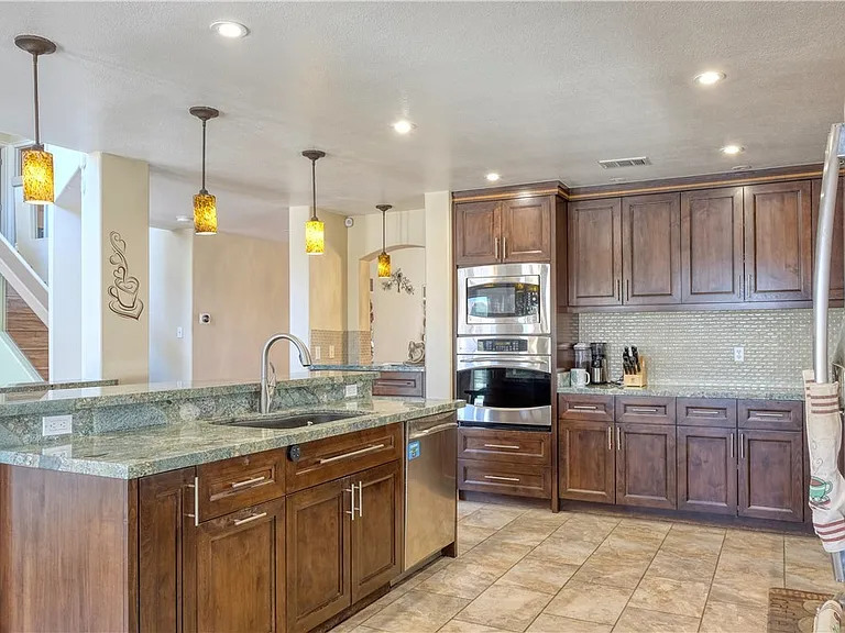 3704 N Campbell Rd — Photo 13