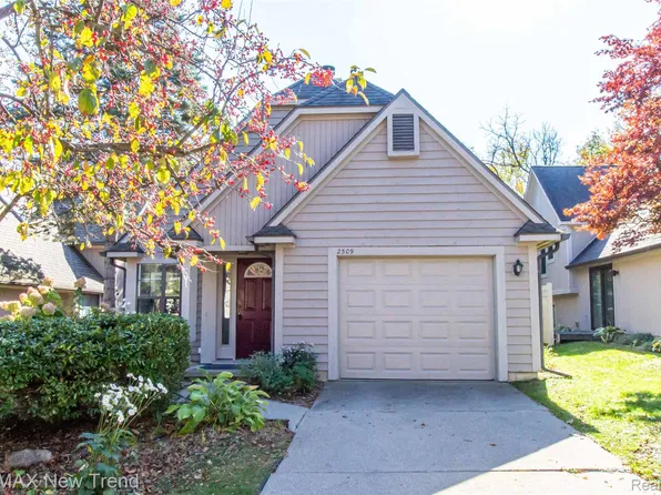 2509 Country Village Ct, Ann Arbor, MI 48103