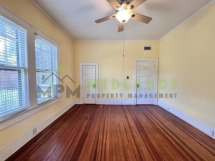 2417 Clark St — Photo 48