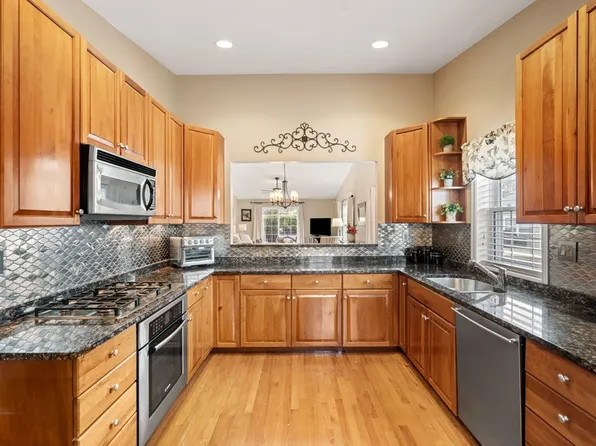 23 Woodman Way #23, Newburyport, MA 01950