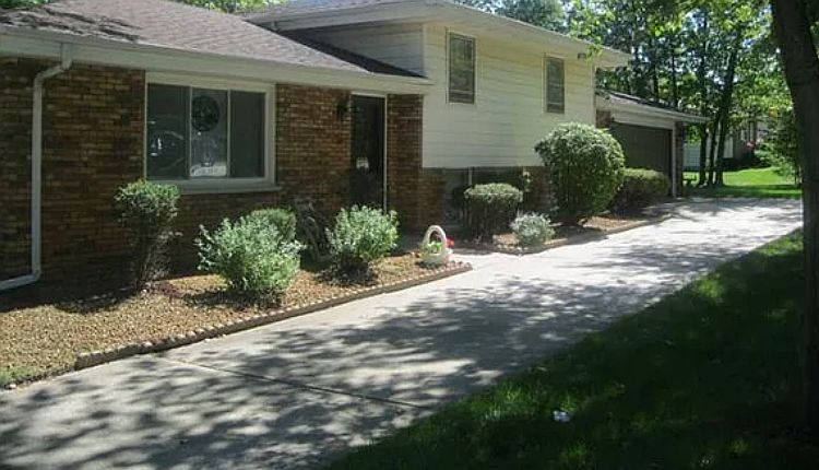 1st image of 205 Fairview Ln