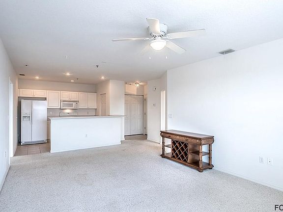 5th image of 100 Marina Bay Dr Unit 201