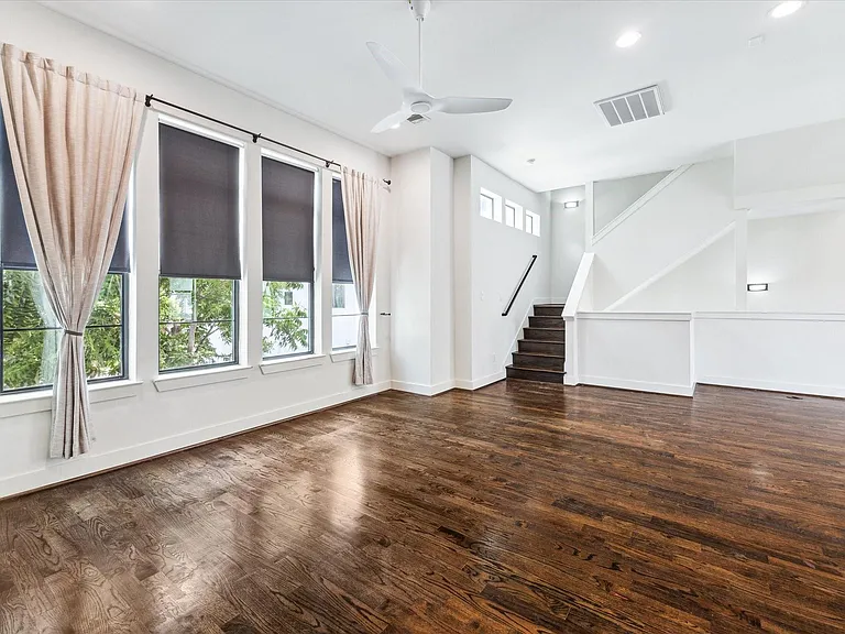 1703 Weber St — Photo 18