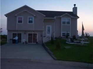 204 Pioneer St #A, Garden City, MO 64747