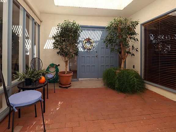 2nd image of 7542 N Palm Cir