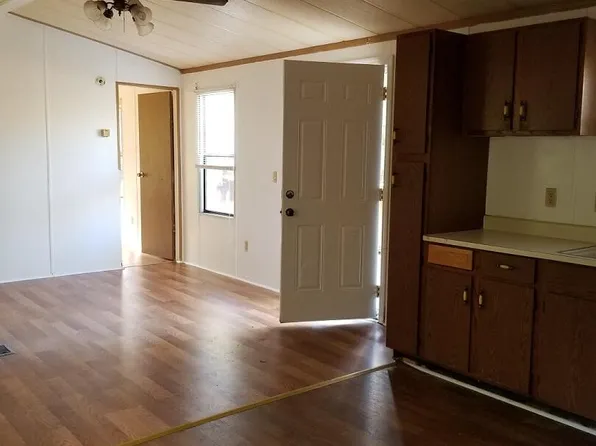 1464 Kenwood Rd, Manning, SC 29102