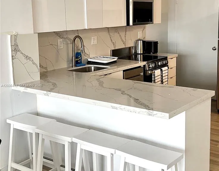 801 Brickell Bay Dr #1469 — Photo 7