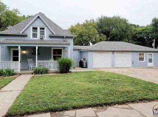 210 W 2nd St, Topeka, KS 66615