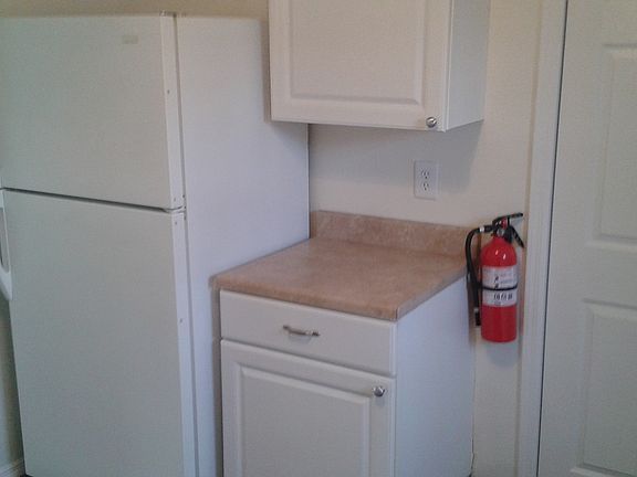 3rd image of 185 Briar Mills Dr