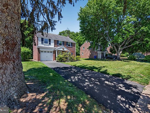 3rd image of 128 Boncouer Rd
