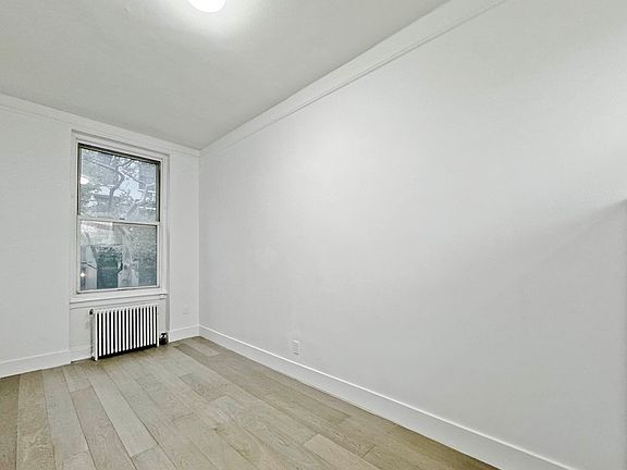 3rd image of 335 W 19th St #D
