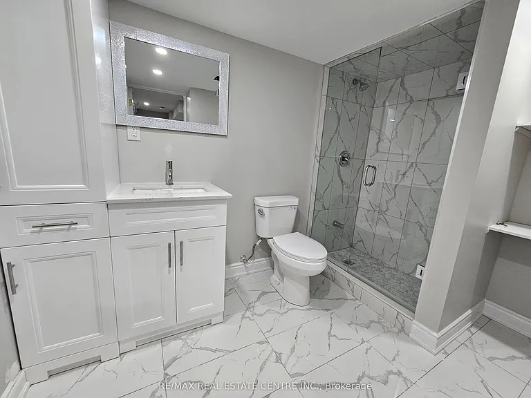 180 Giddings Cres #BASEMEN — Photo 2