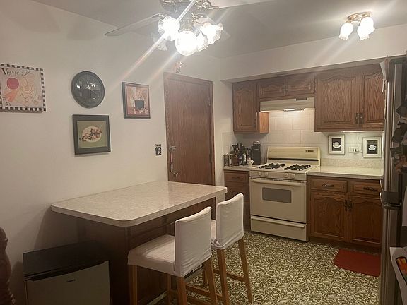 5th image of 129 S Spruce Ave APT 206