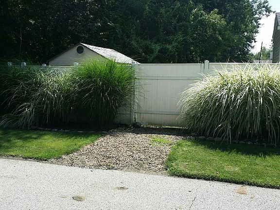 4th image of 335 Joseph Ave