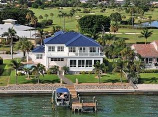 693 Key Royale Dr, Holmes Beach, FL 34217