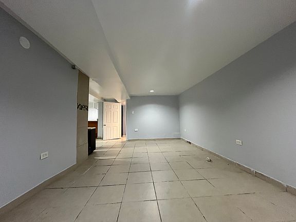 2nd image of 1167 W 19th St #Basement