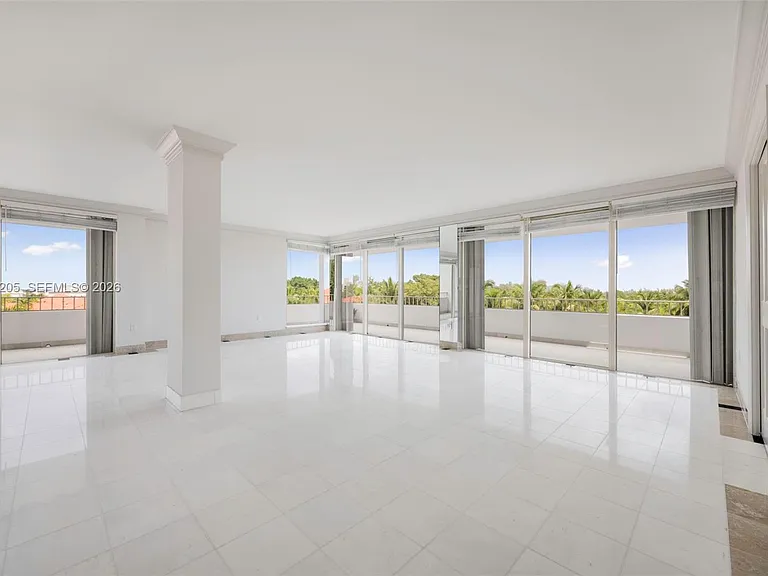 155 Ocean Lane Dr #600 — Photo 6