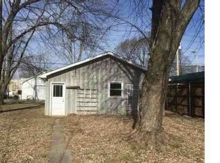 1013 Main St, Highland, IL 62249