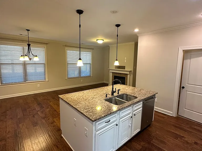 7294 Old South Dr — Photo 12