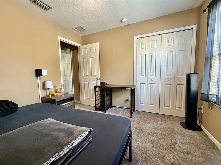 1720 Retreat View Cir — Photo 22