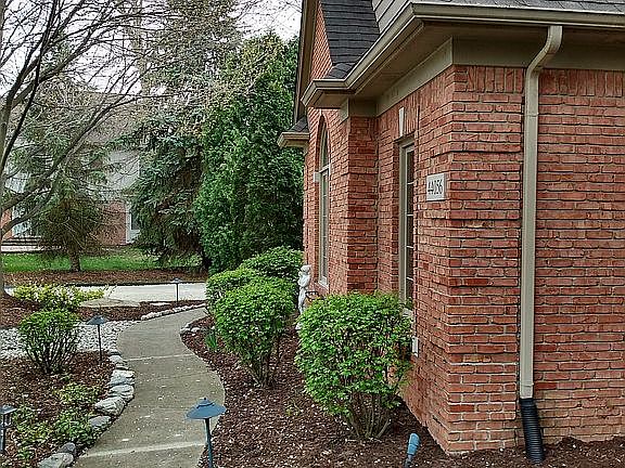 front house walk way