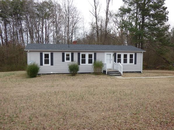 1078 Pine Height Trl, Halifax, VA 24558