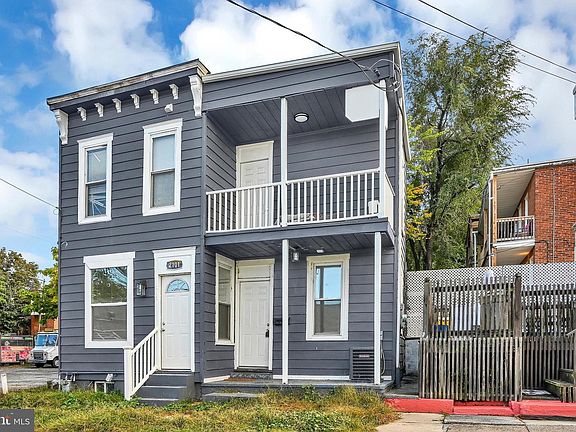 3rd image of 2101 Logan St