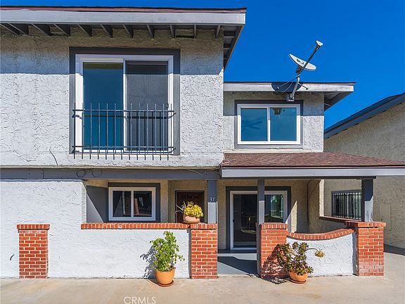 3rd image of 1239 W Rosecrans Ave APT 31