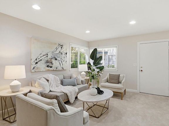 5th image of 287 Watson Dr APT 2
