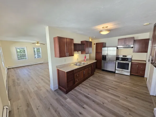 156 W School St 2ndFlr 3B/1.5B Spacious! 2-Floors FreshPaint NOPets, 154 W School St #2R, Woonsocket, RI 02895
