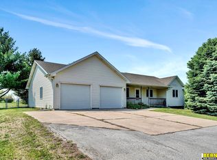 20107 S Stable Dr, Eagle, NE 68347