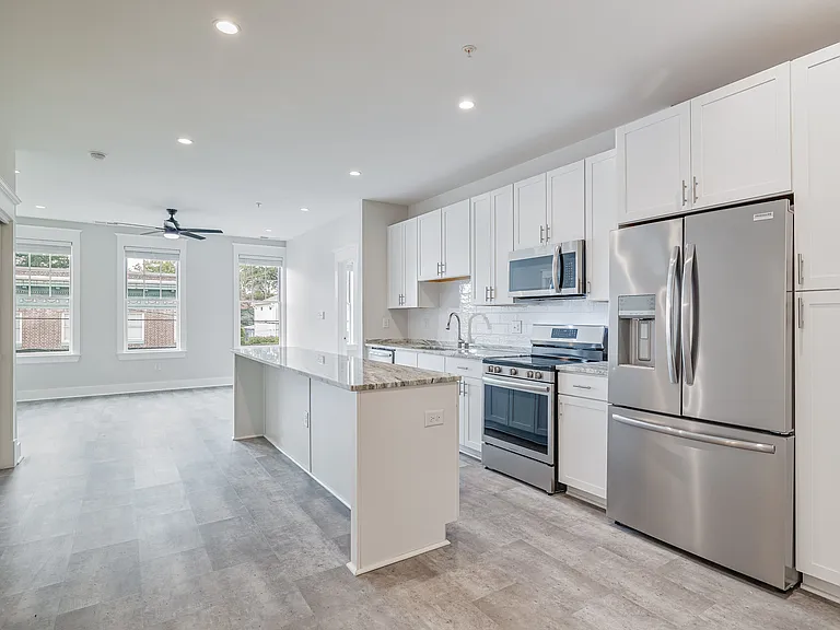 322 W Brookland Park Blvd #203 — Photo 1