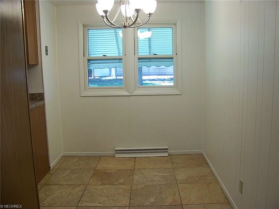 5th image of 1666 Lancaster Dr