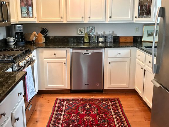 4th image of 10592 South St