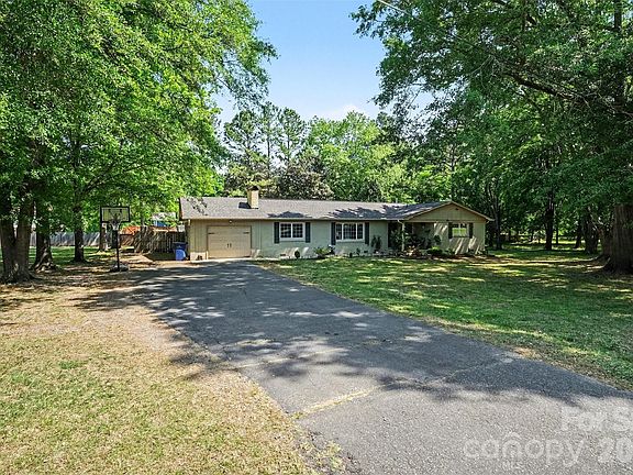5th image of 3950 Rocky River Pl