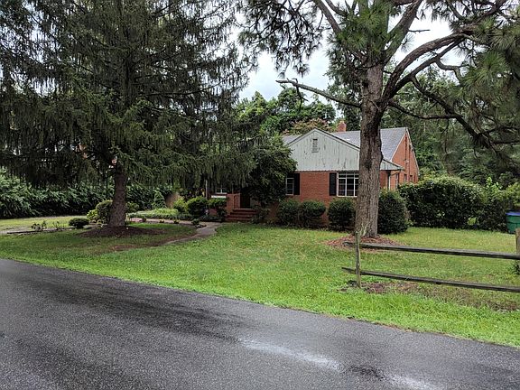 3rd image of 5241 Bassett Ave