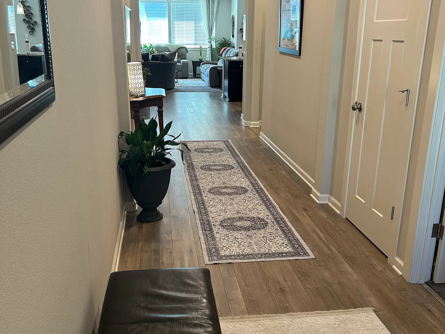 4 bed, 1936 sqft, $2,988 — Photo 3