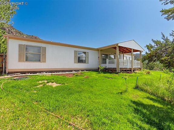 2nd image of 407 Horseshoe Dr