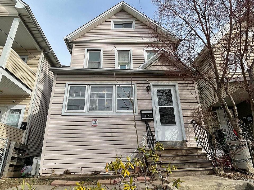 1st image of 913 Post Ave