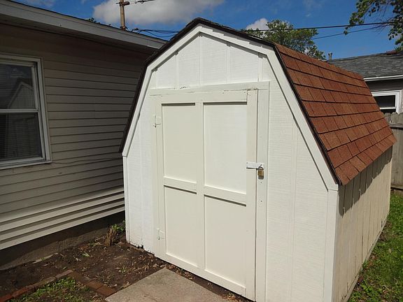 4th image of 758 41st Ave