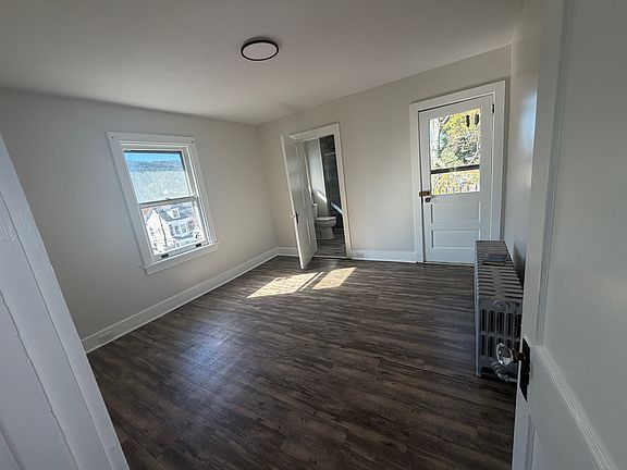 3rd image of 226 S 18th St