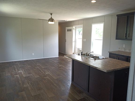 4th image of 141 N Karen Ln