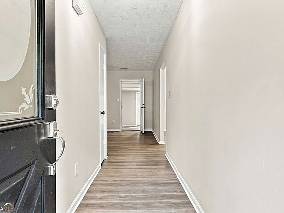 4th image of 295 Cornwallis Way