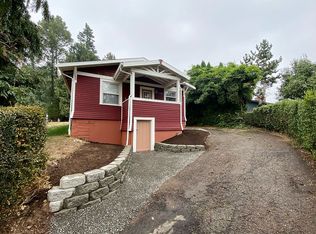 2902 W Maplewood Ave, Bellingham, WA 98225