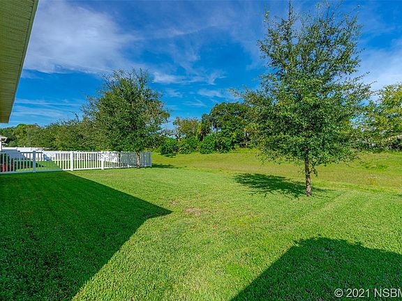 3rd image of 131 Fishermans Cove Dr