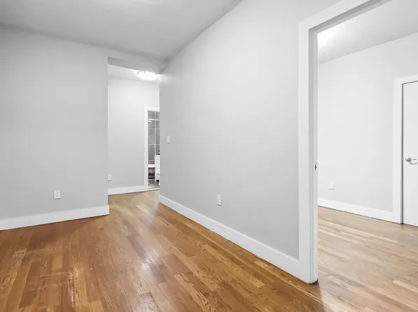 12 Pinehurst Avenue image 4 of 8